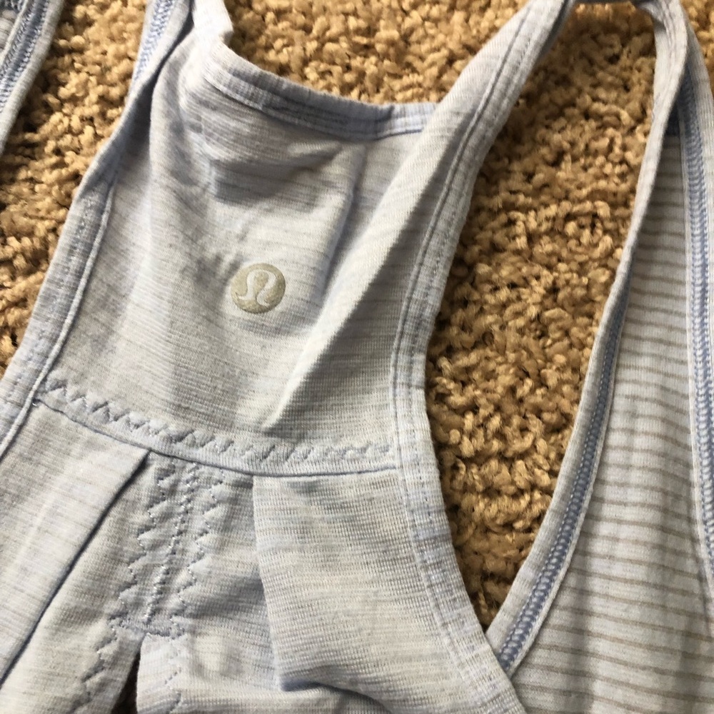 Lululemon tank - Picture 3 of 4